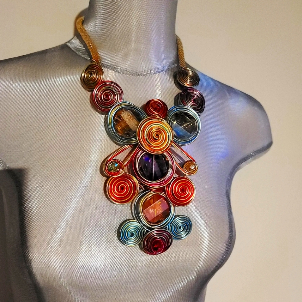 Multicolored Wired Necklace
